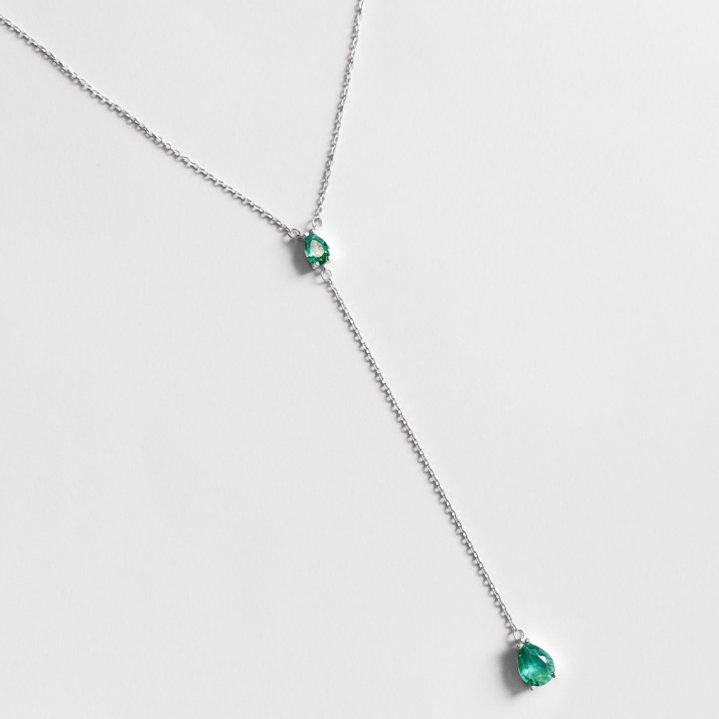 COLAR GARGANTILHA GRAVATINHA ZIRCÔNIAS GOTA TURQUESA