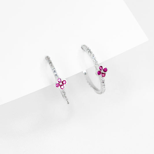 ARGOLA DE TARRAXA UM TREVO CRAVEJADA